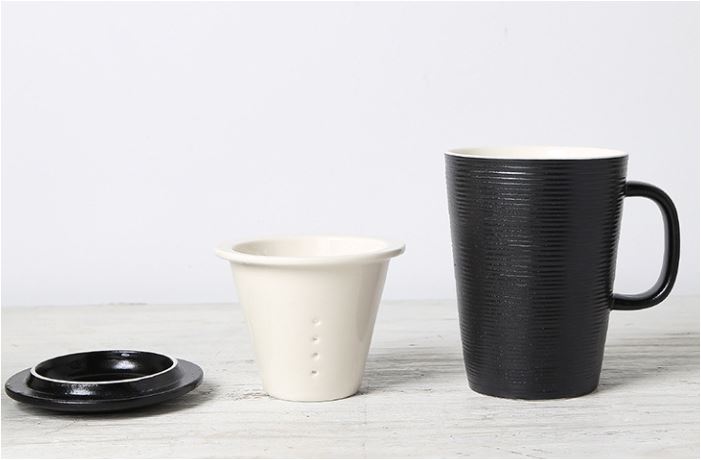 Ceramic Tea Infuser Mug With Lid