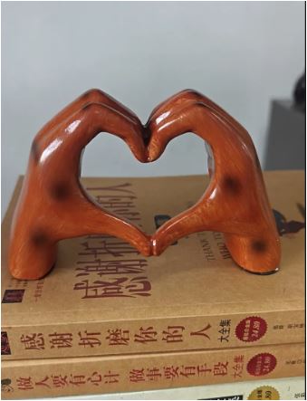 LoveSculpt Handcrafted Heart Decoration – Symbol of Love & Connection for Home Decor