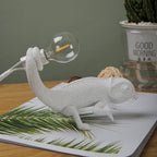 CamouGlow – Resin Table Lamp with Charming Chameleon Detail