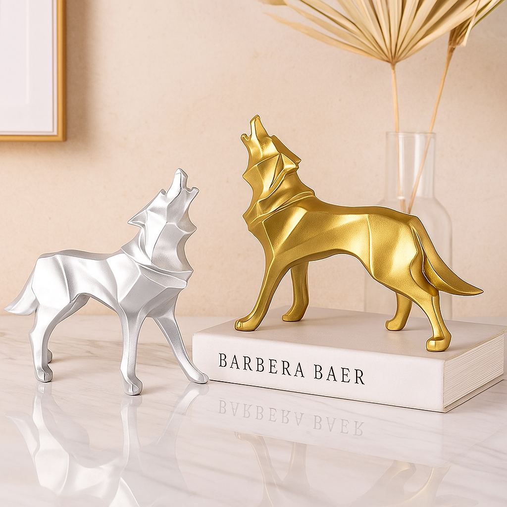 LupoForm – Geometric Wolf Statue with Sharp-edged Design for Modern Spaces
