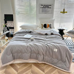 Lightweight Breathable Cool Duvet Made of High-Quality Fibers for Comfortable Summer