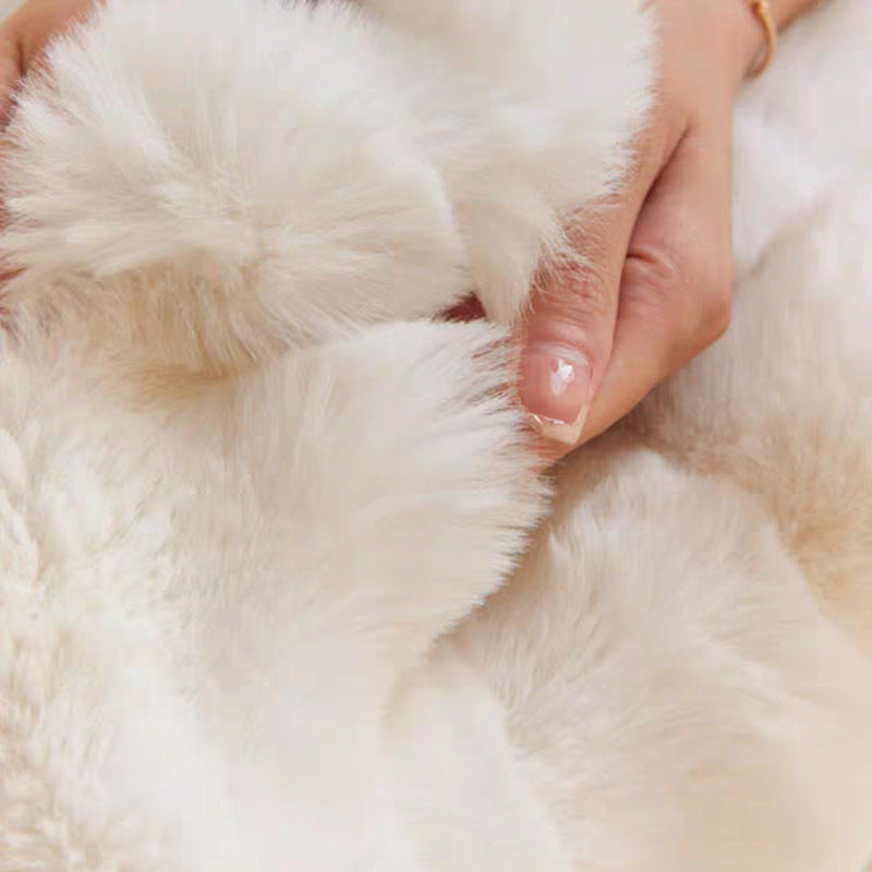 Super comfortable fur blanket