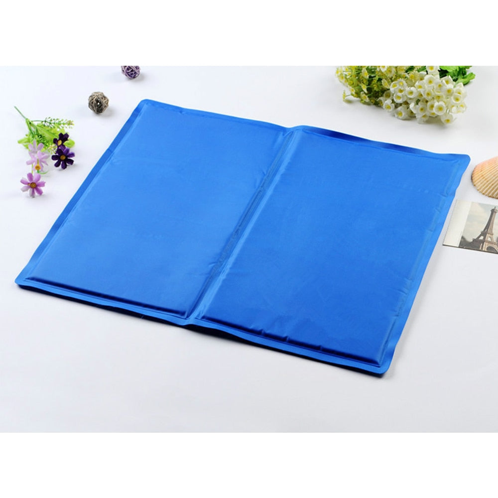 FrescuraPet Cooling Mat for Dogs & Cats | Self-Cooling & Joint-Saving | Foldable & Portable | 5 Sizes | Blue