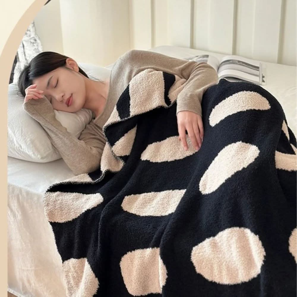 Reversible Polka Dot Fleece Blanket for Sofa and Bed
