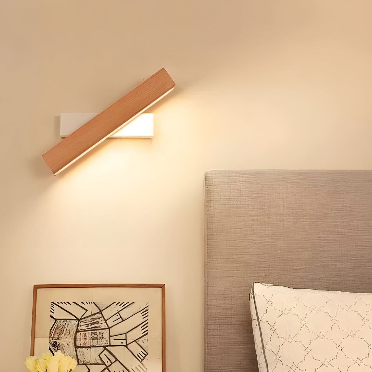 Modern Wall Lamp with Wooden Accent