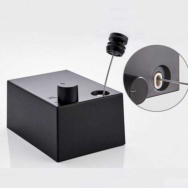 Retractable clothesline for indoor/outdoor