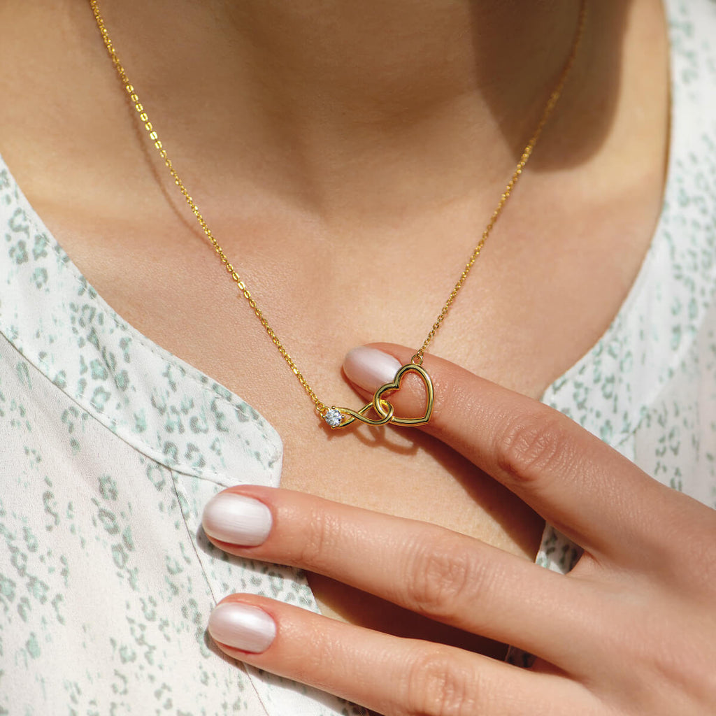 HeartBond Necklace – Timeless Jewelry of Connected Love