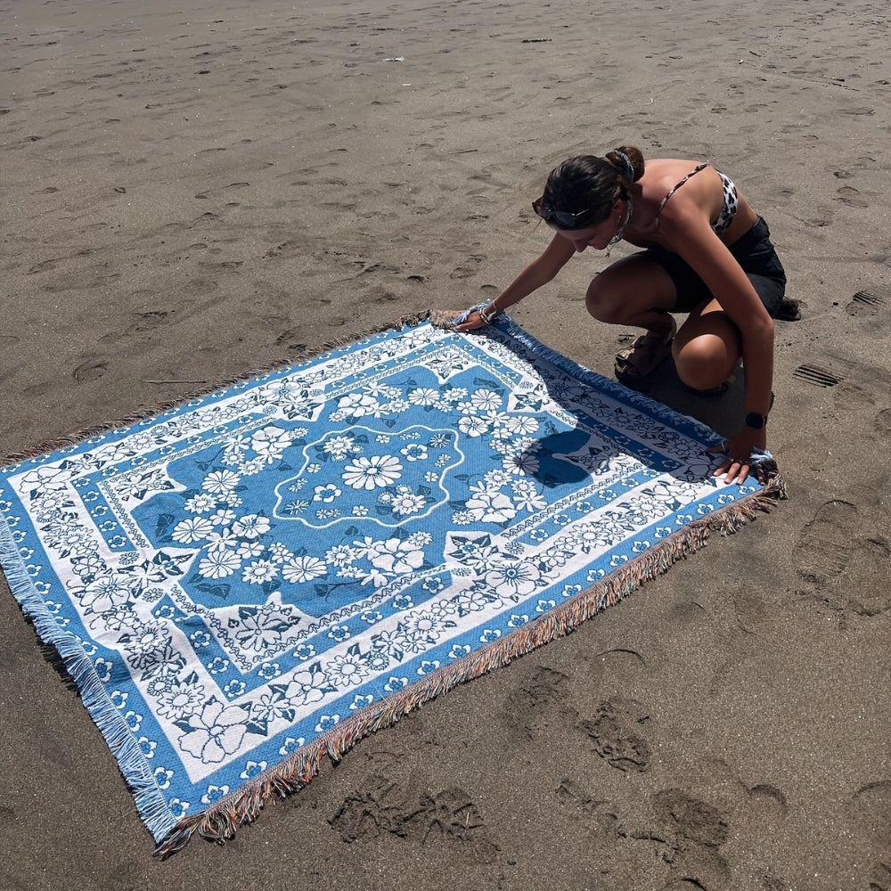 Blue Daisy Bloom Boho Travel Outdoor Blanket