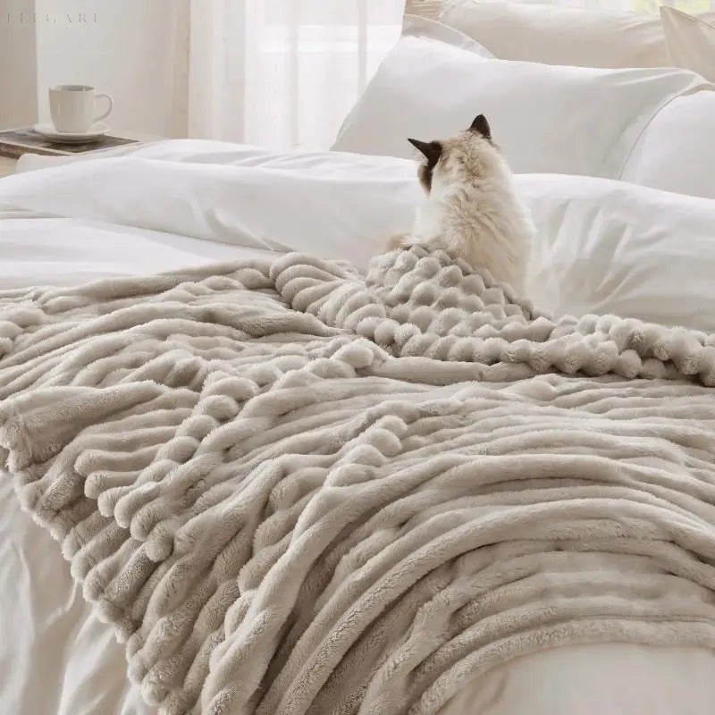 NordiNest Plush Blanket