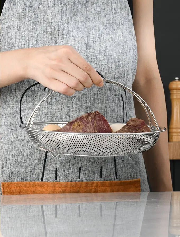 Stainless steel steam insert with handle