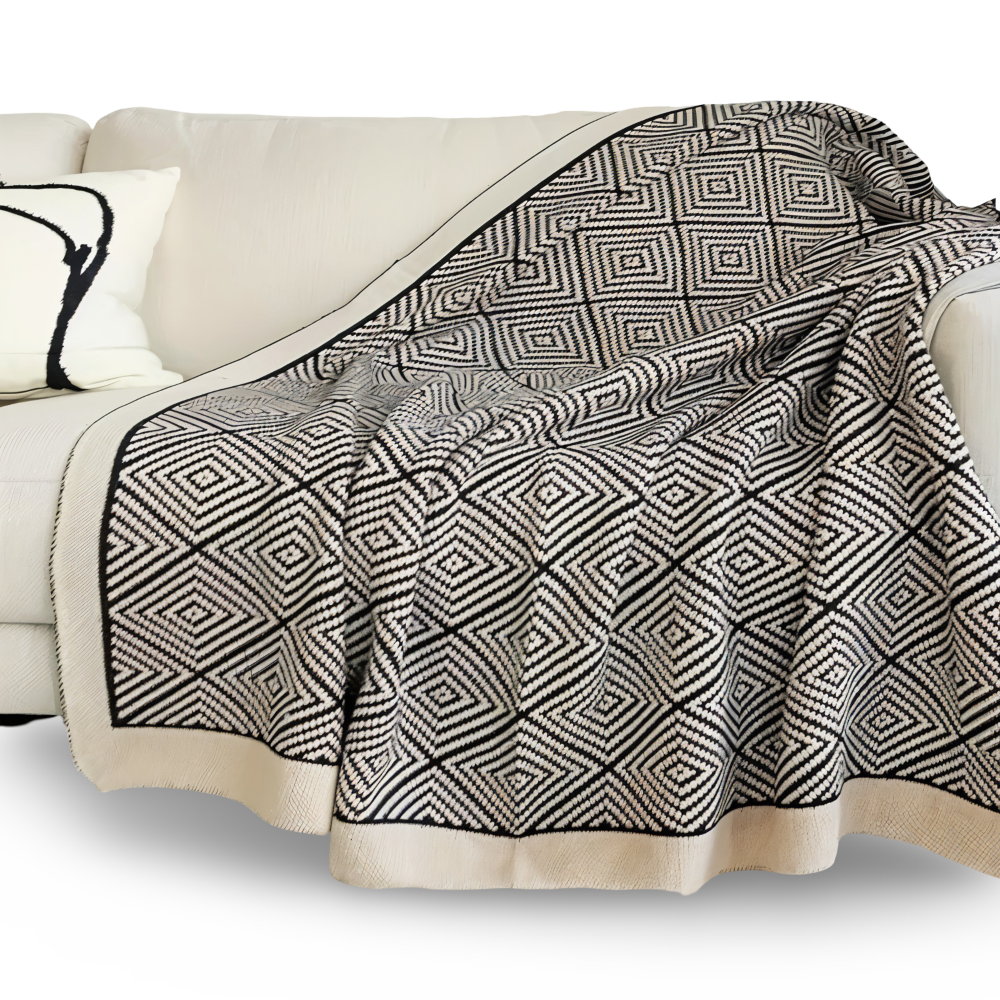 GeoComfort Fleece Blankets – Soft, lightweight polyester with modern print