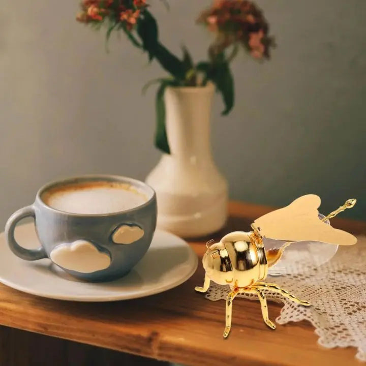 Decorative and practical bee-shaped honey jar