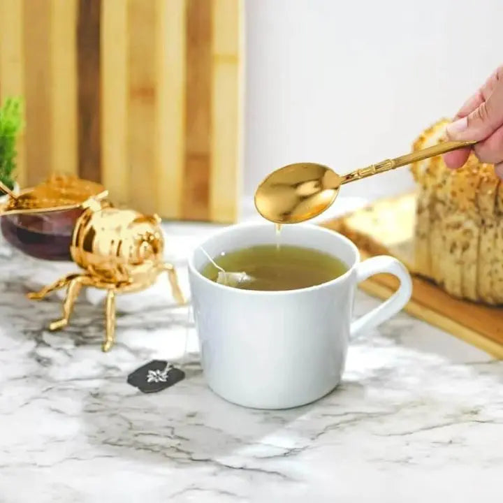 Decorative and practical bee-shaped honey jar