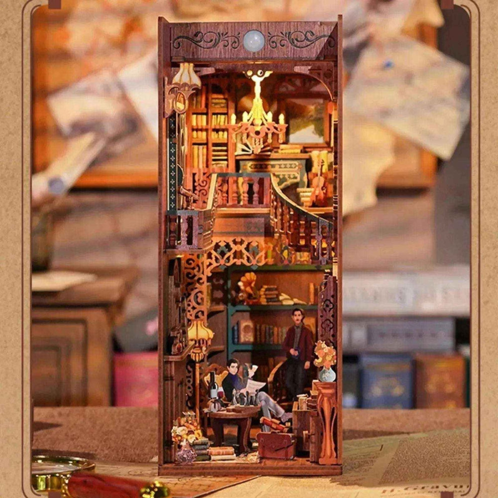 Detective Sherlock Holmes DIY Book Nook Kit