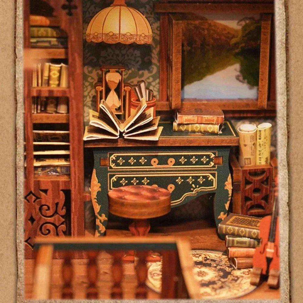 Detective Sherlock Holmes DIY Book Nook Kit