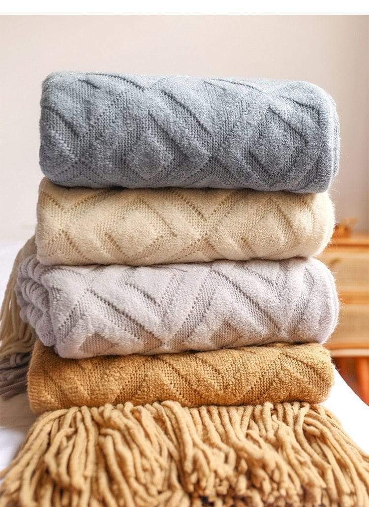 Diamond-shaped blanket
