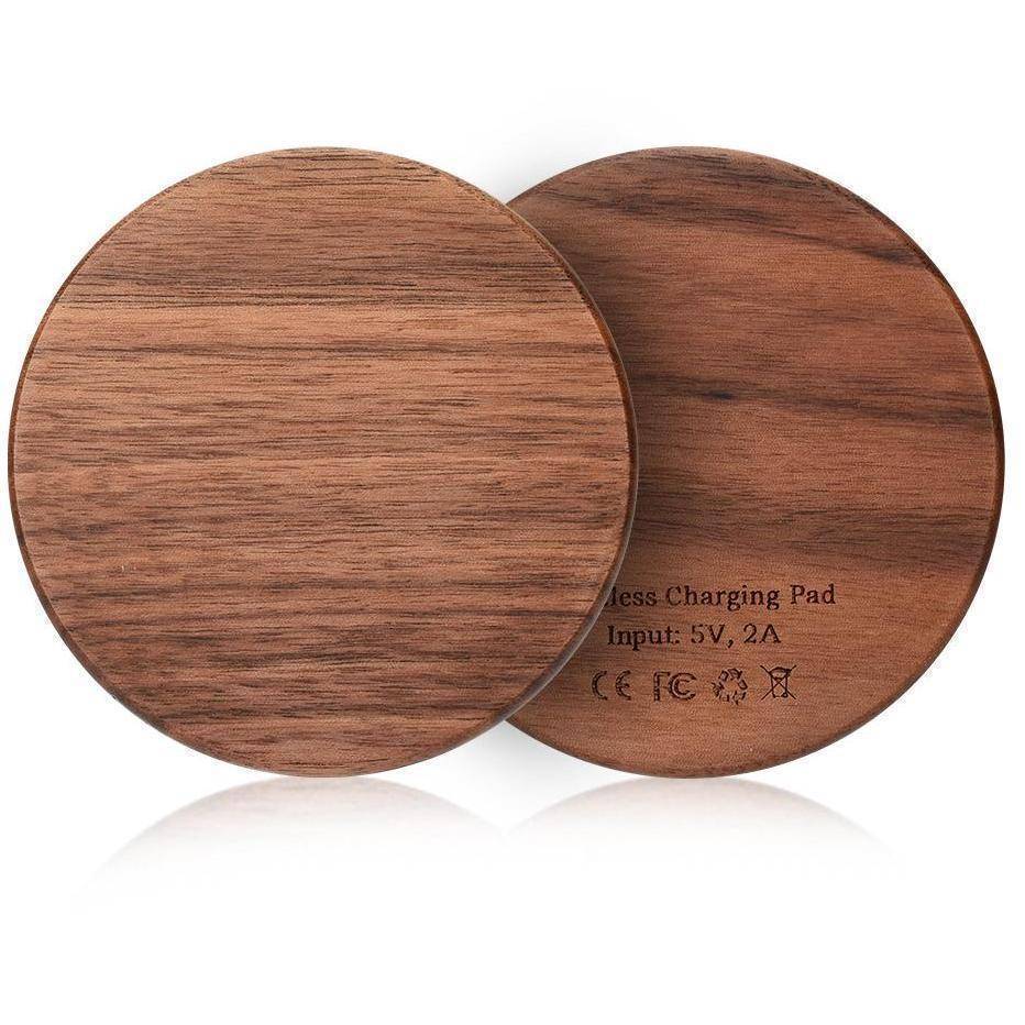 Sustainable Qi Fast Charger made of Bamboo with Overheat Protection