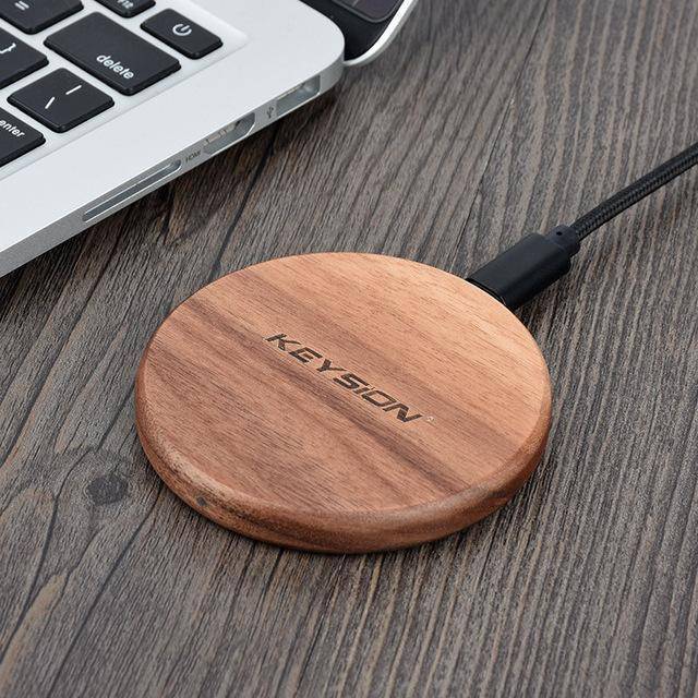 Qi Fast Charger with Natural Bamboo Design