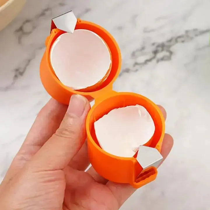 Clean & Quick Egg Opener – With integrated separator attachment for yolk & egg white