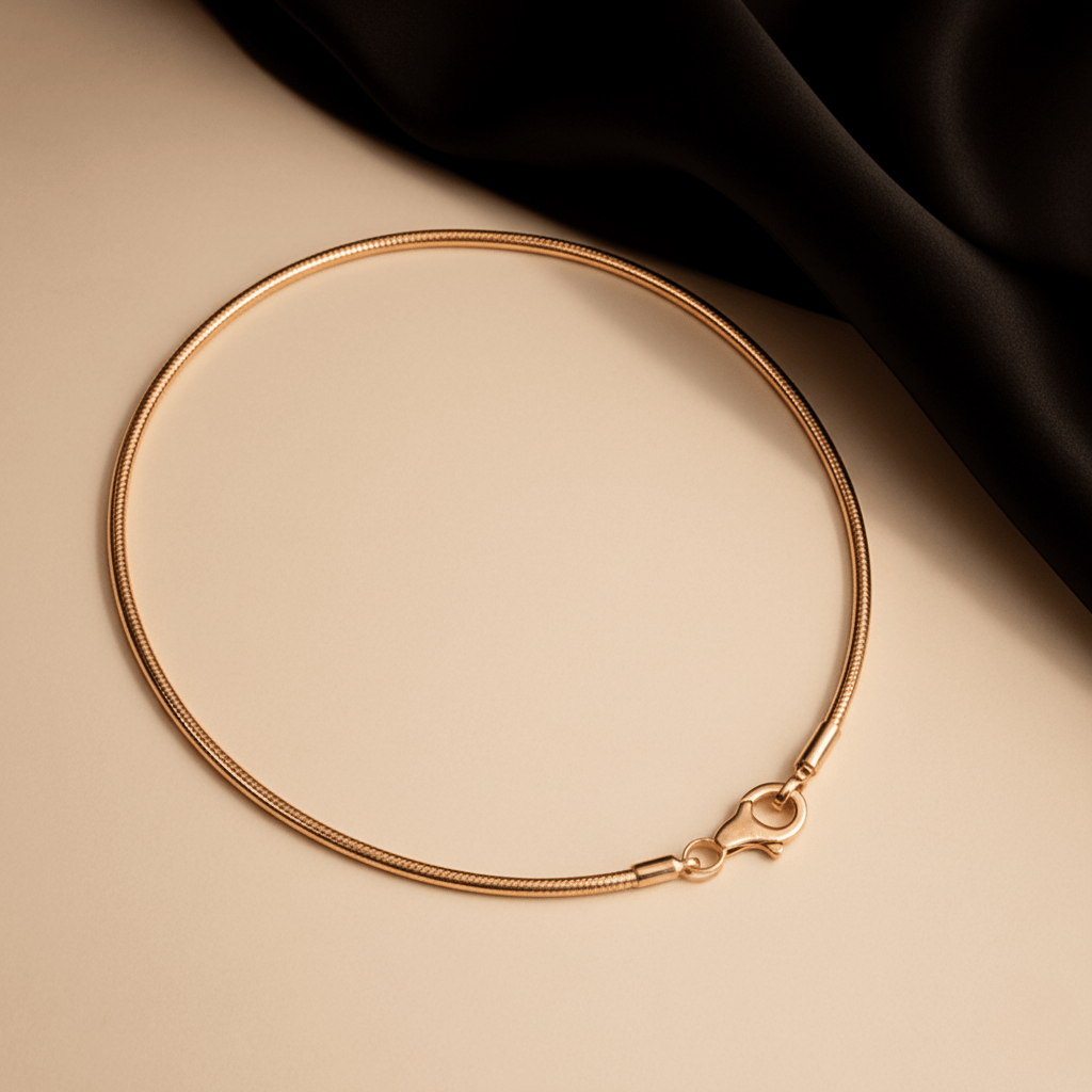 Elegant Minimalist Watch with Unique Snake Buckle