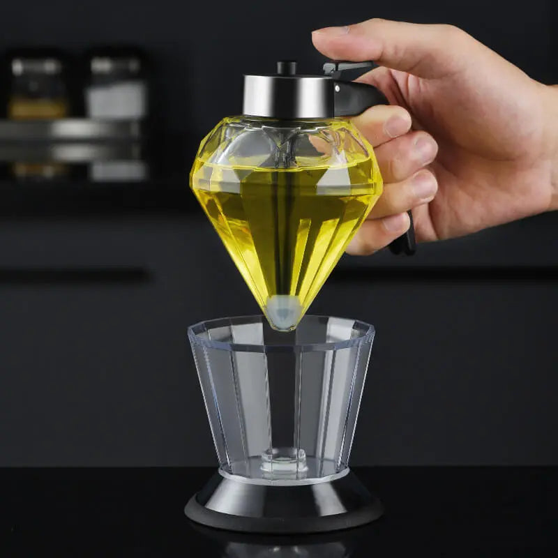 Elegant OIL & syrup dispenser made of glass – For clean pouring with style