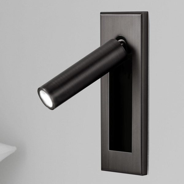Minimalist LED wall lamp – Modern wall light with a simple design for indoor use