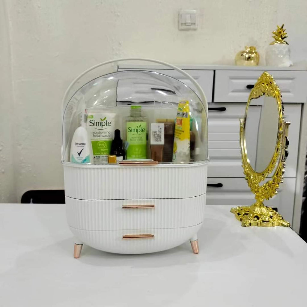Cosmetics storage box