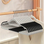 10 pieces seamless hangers