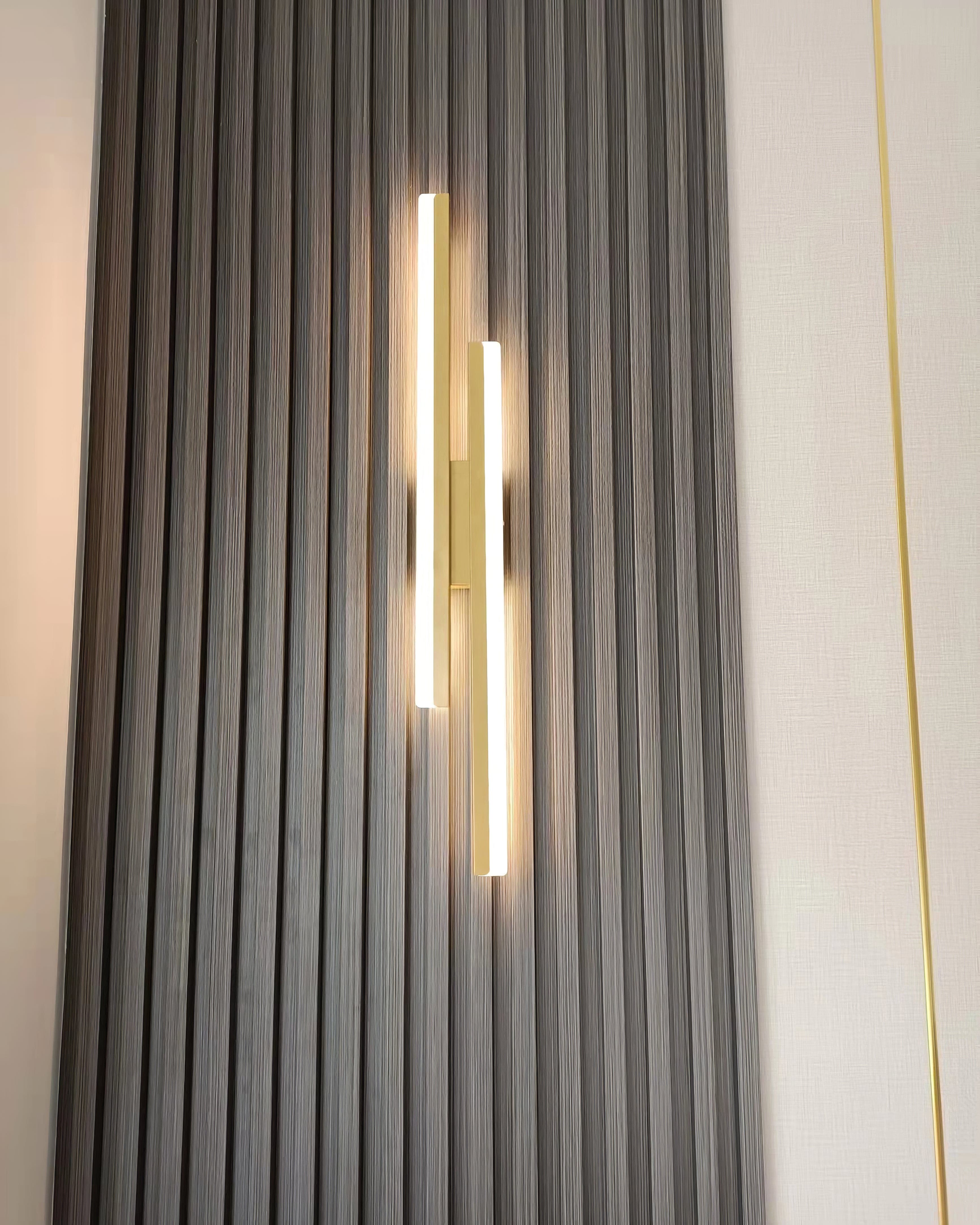 Stylish LED Wall Lamp for Minimalist Spaces