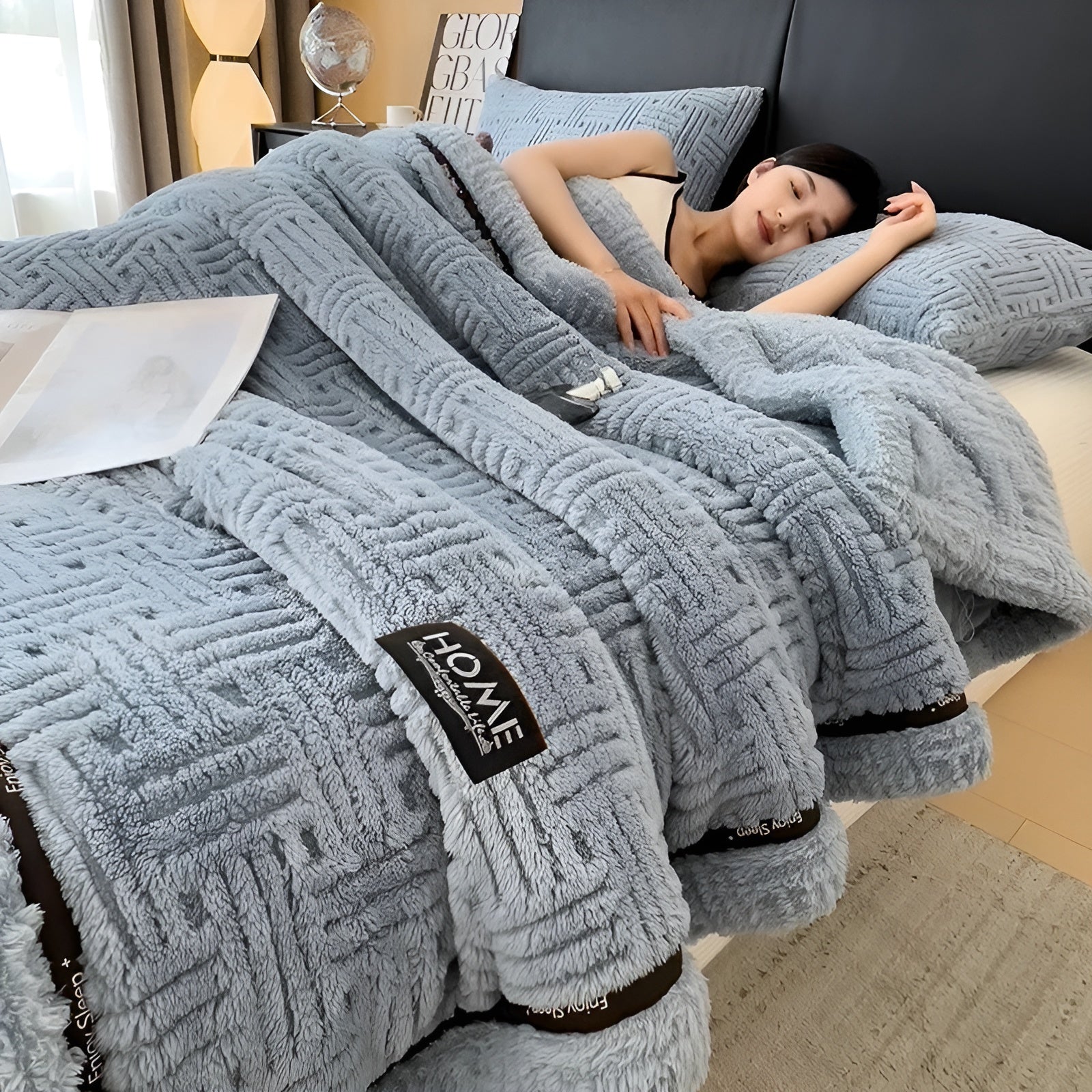 Fluffy Fleece Blanket | Soft Breathable Throw Blanket