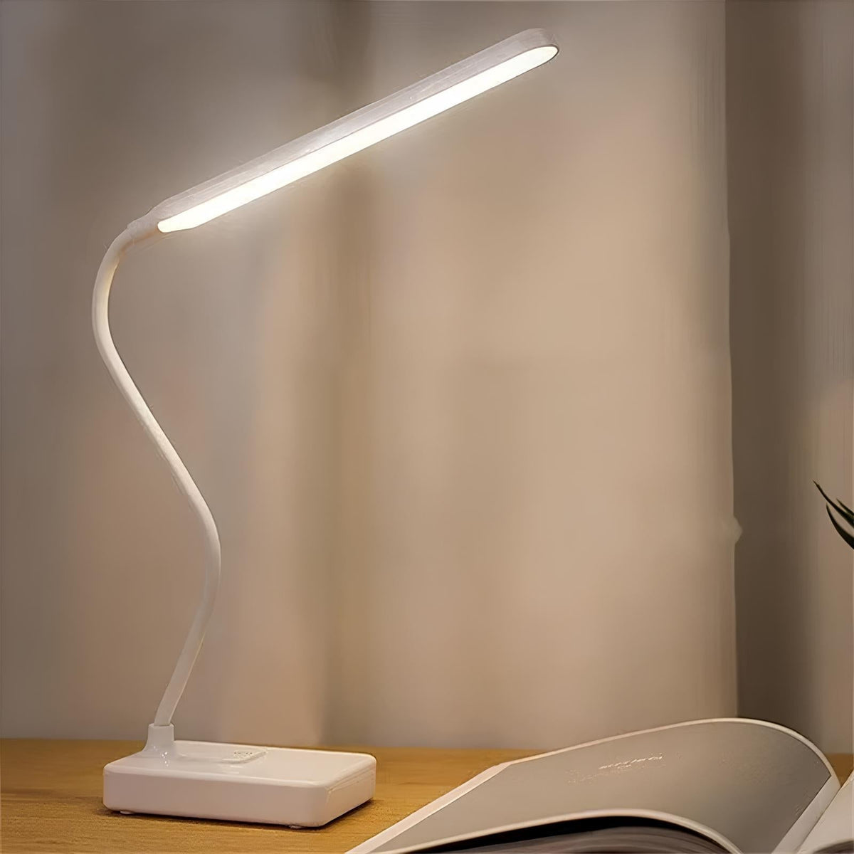 FlexiLight Desk Lamp