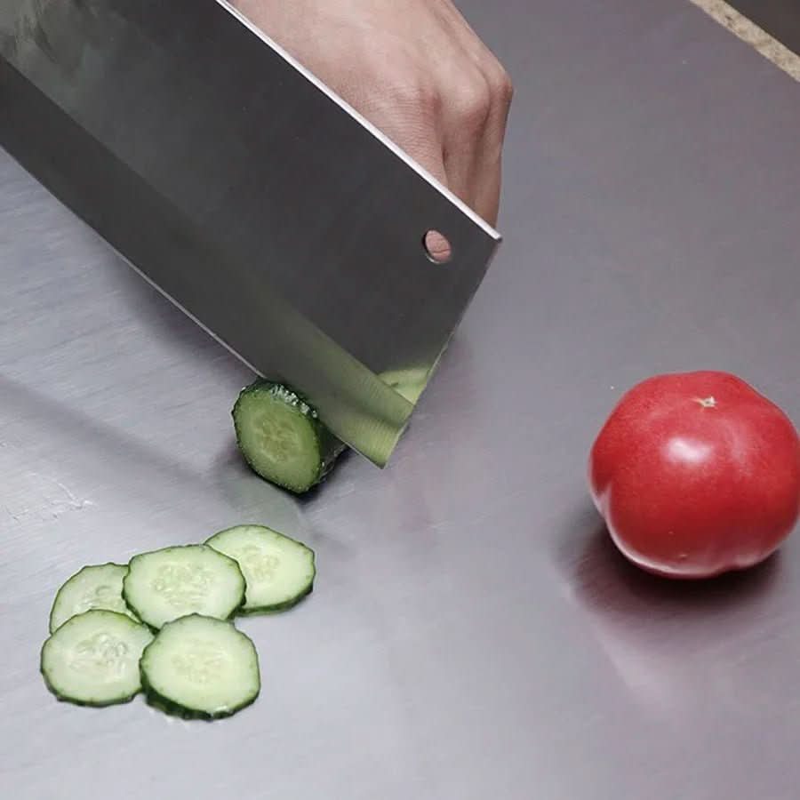 Folding L-cutting board for fruit, vegetables & dough