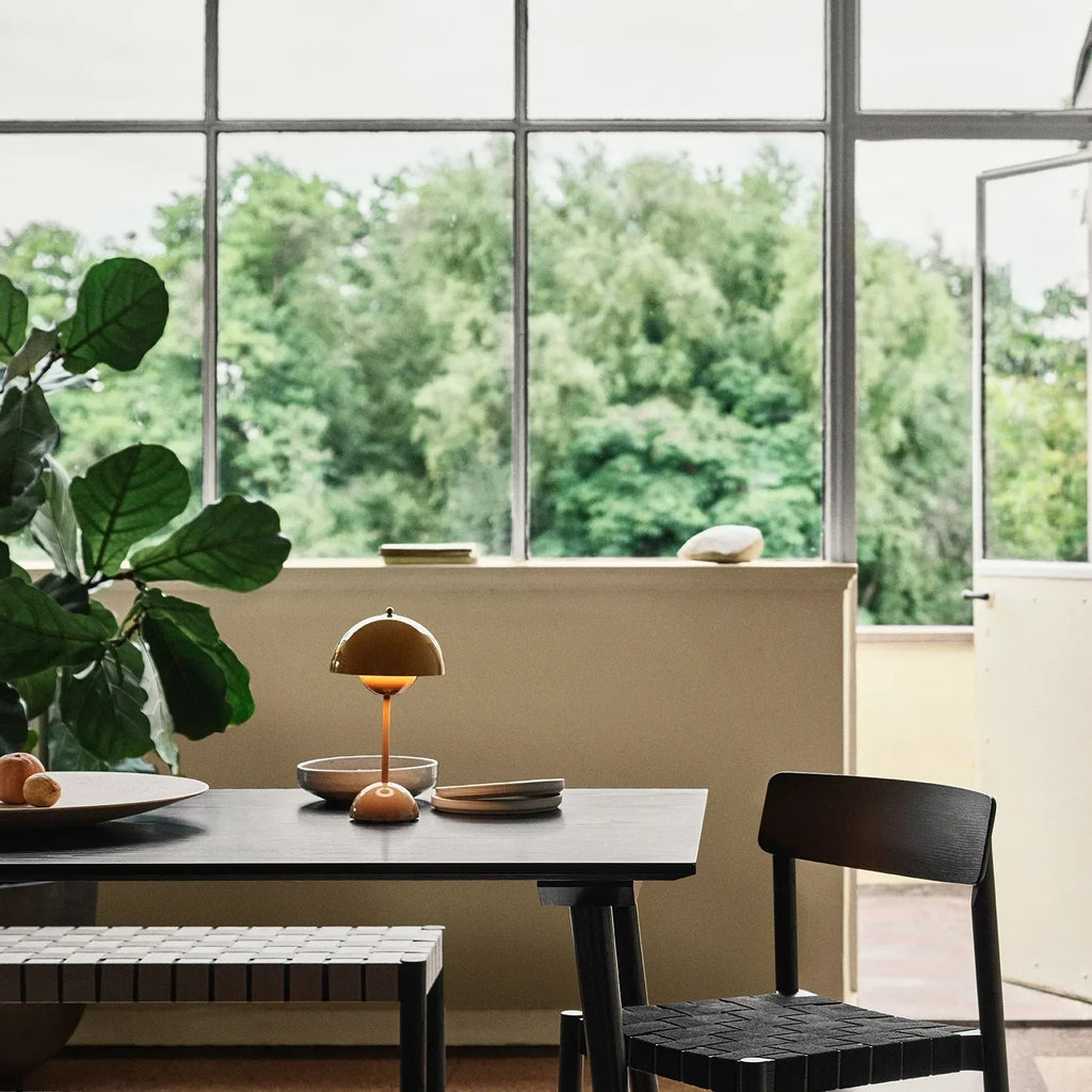 LuxeAura Design Lamp | Scandinavian Lamp for a Refined Ambiance