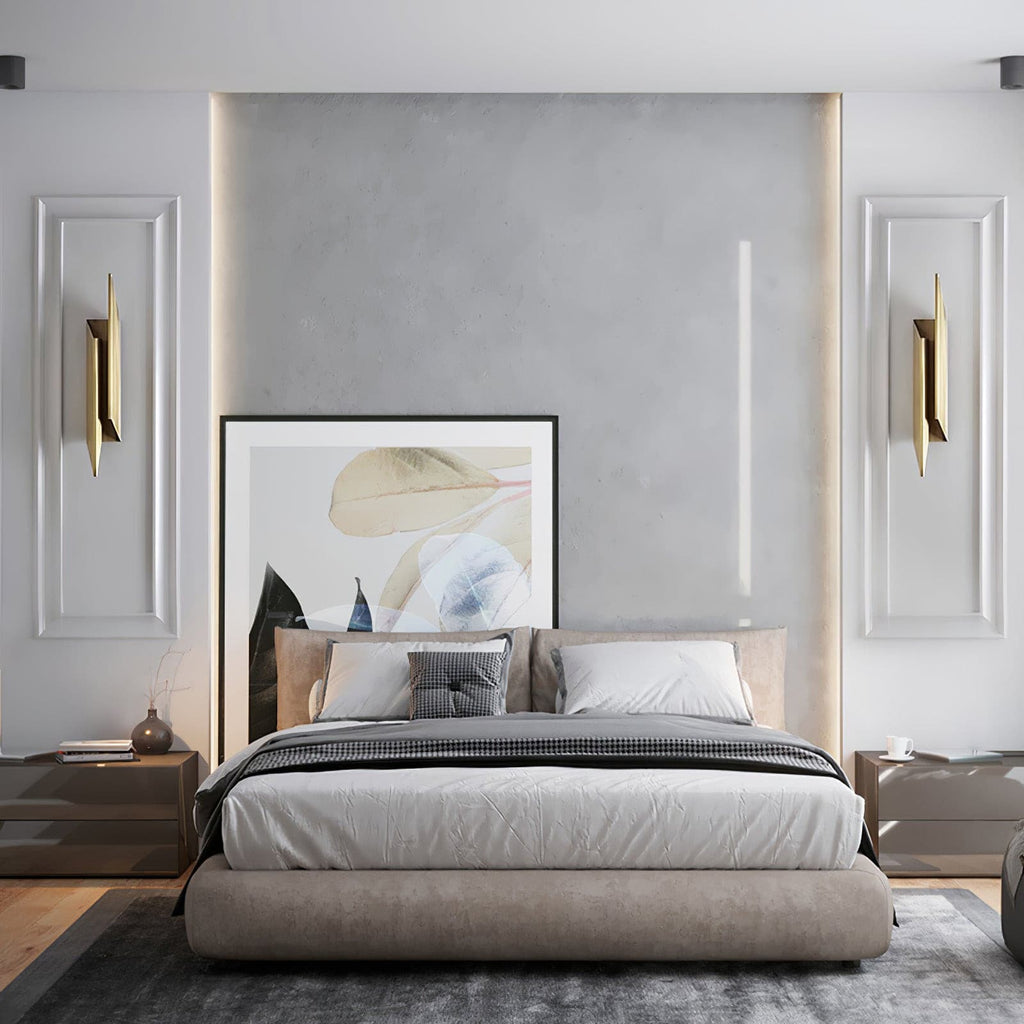 Minimalist Wall Lamp with Design Accent