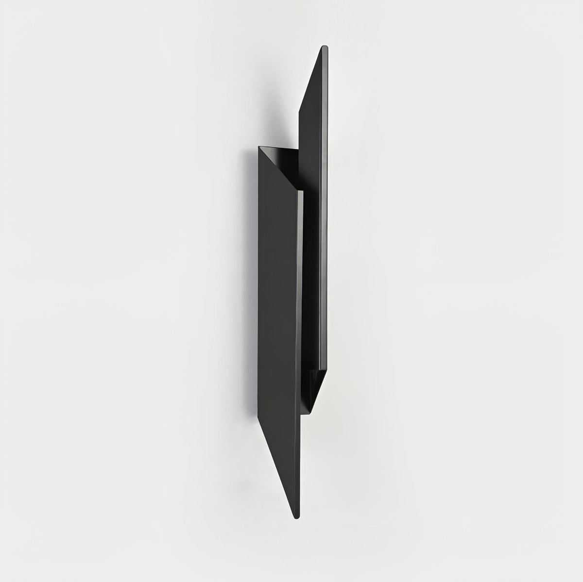 Minimalist Wall Lamp with Design Accent