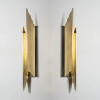 Minimalist Wall Lamp with Design Accent