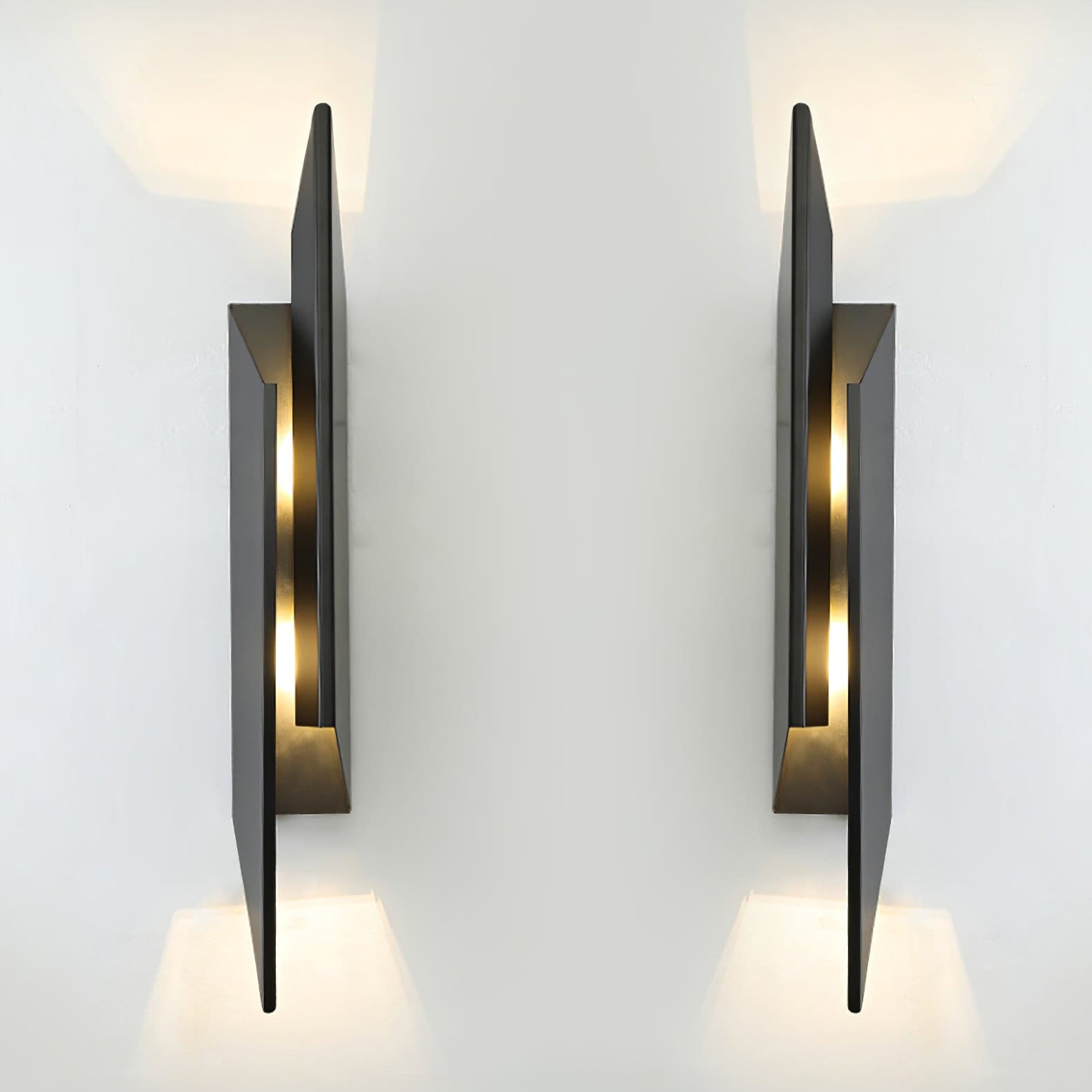Minimalist Wall Lamp with Design Accent