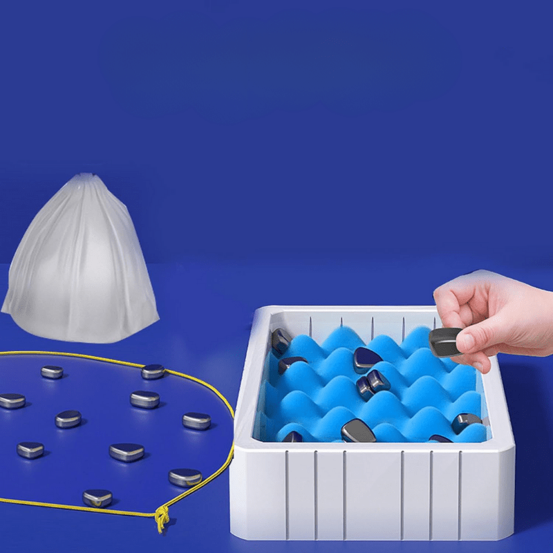 Magnetic chess set for clever minds on the go