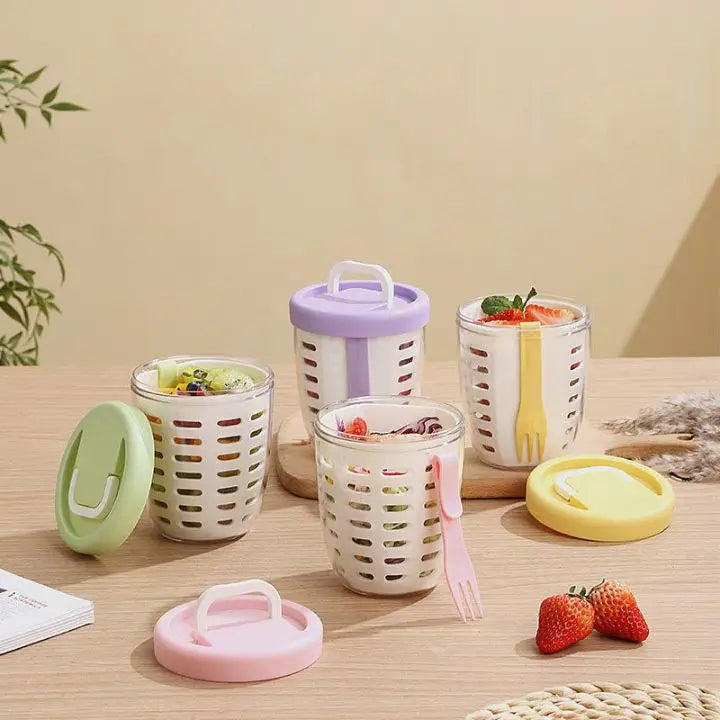 Fruit cup with sieve & fork – Leak-proof
