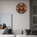 Stylische leuchtende digitale Wanduhr für das Schlafzimmer