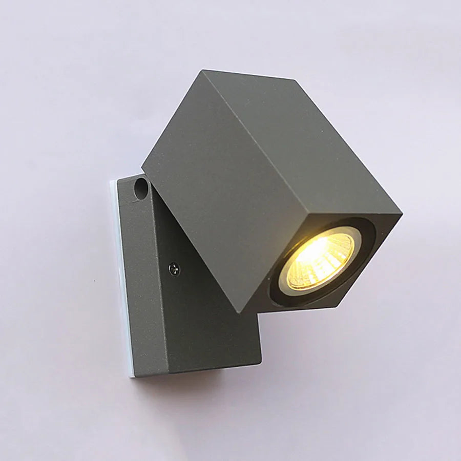 Powerful and reliable outdoor lighting