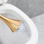 Elegant toilet brush in gold look for style, hygiene & luxury in the bathroom