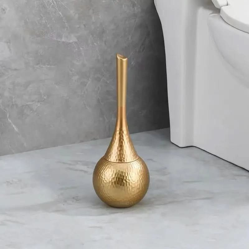 Elegant toilet brush in gold look for style, hygiene & luxury in the bathroom