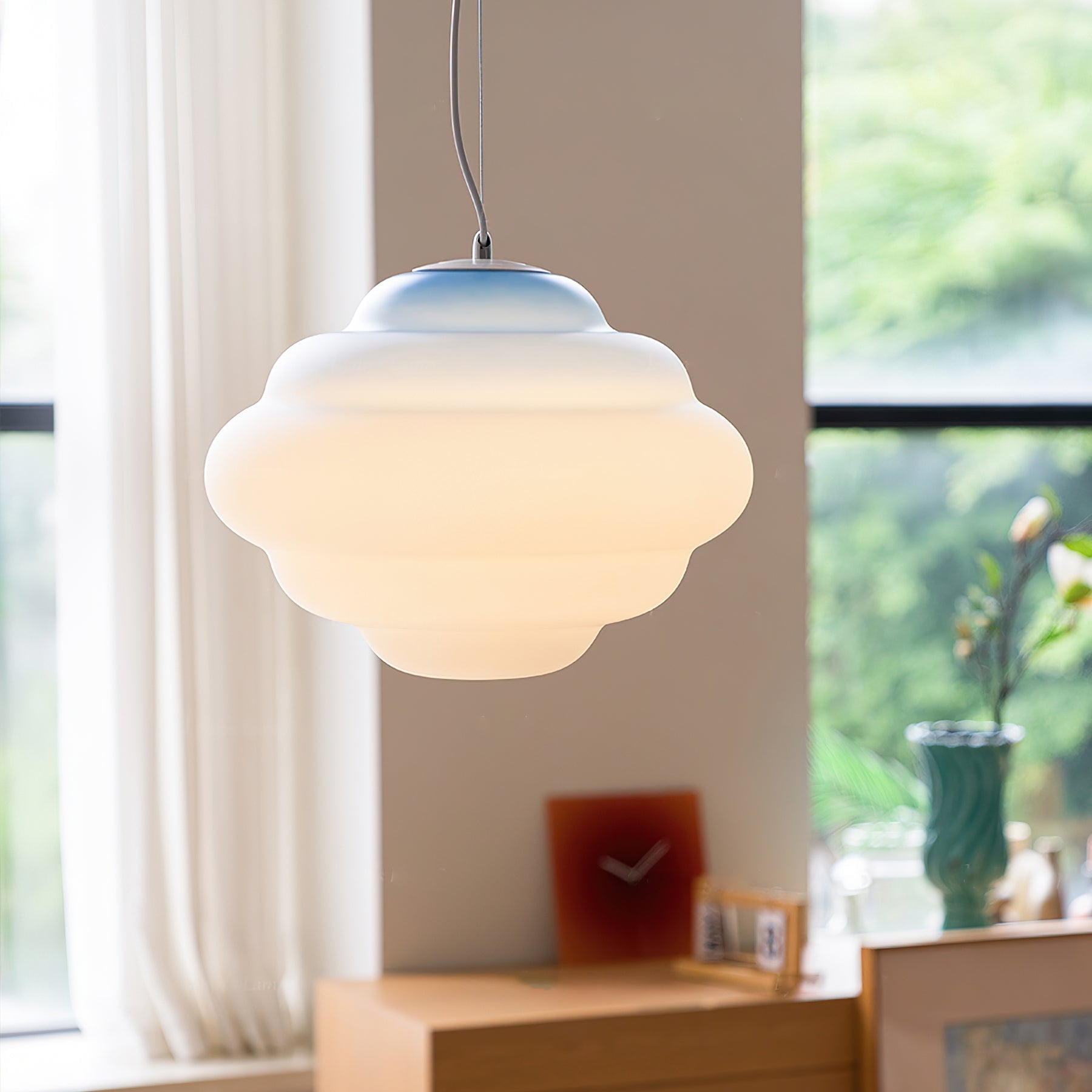 Pendant lamp with Gradient and Soft Light Diffusion - Aérola