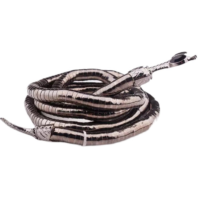 Snake chain - versatile and trendy accessory