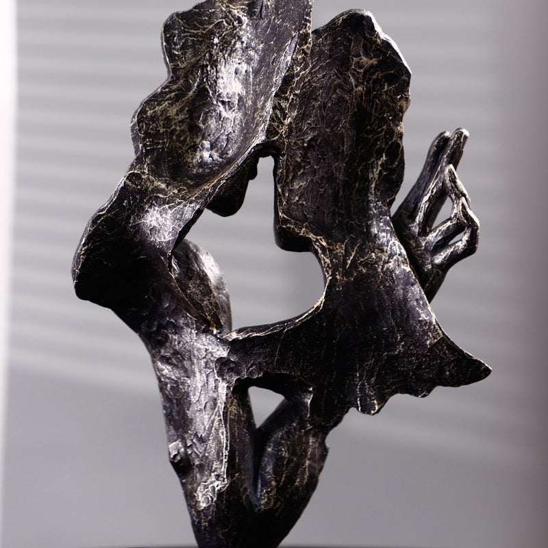ArtEnsemble – Elegant Sculpture of Connectedness