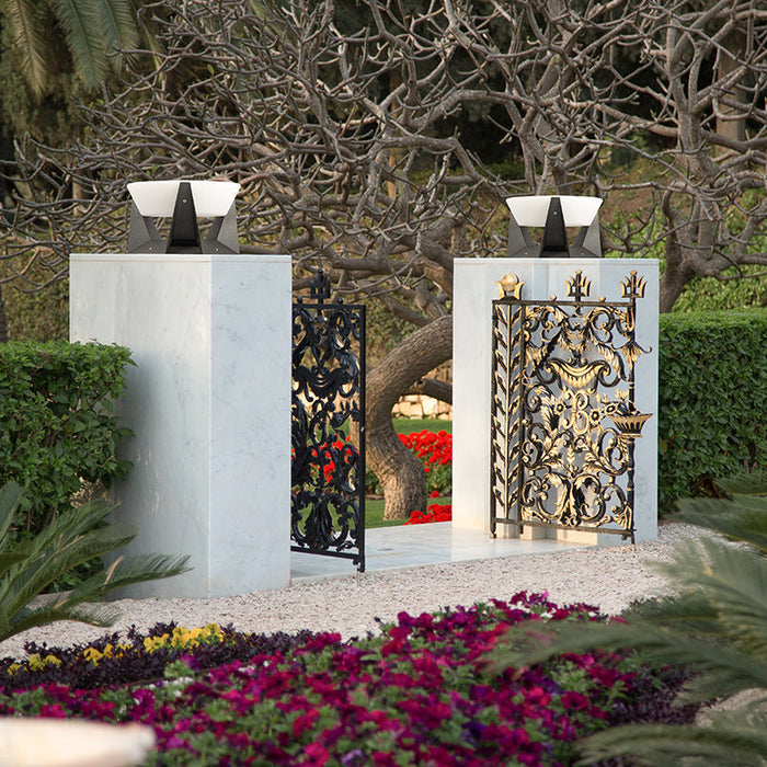 Designer Solar Powered Outdoor Lamp