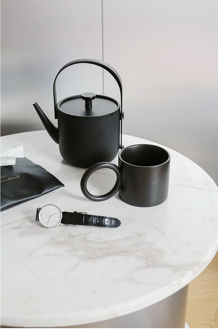 Ares Cup – Minimalist Porcelain Mug