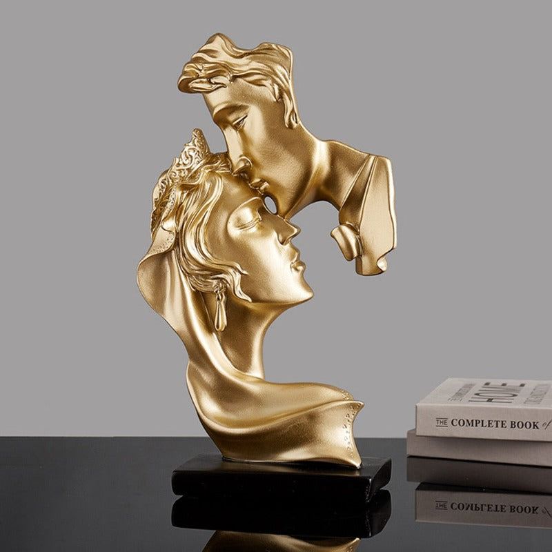 ArtAmour – Luxe Romantic Sculpture of Couples in Embrace