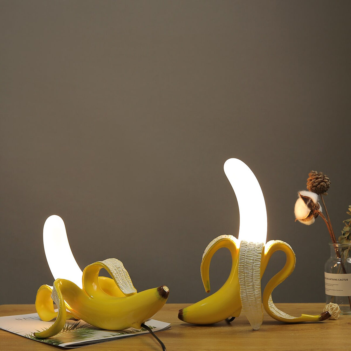 GoldenBanana - Elegant Art Deco Table Lamp